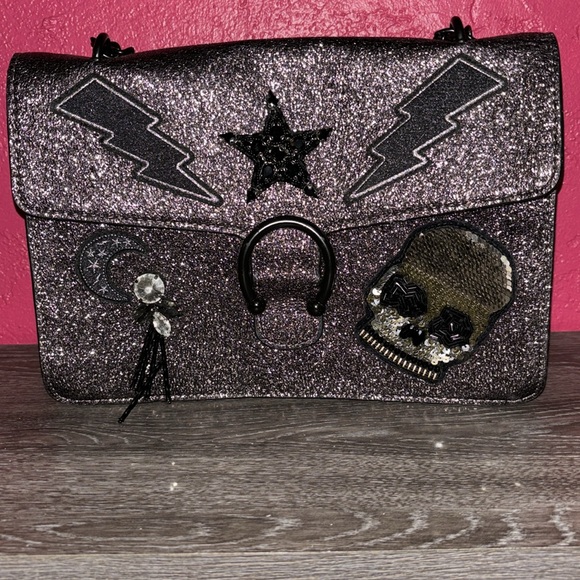 Steve Madden Handbags - Steve Madden like new. rock and roll vibes small purse in metal grey and black.